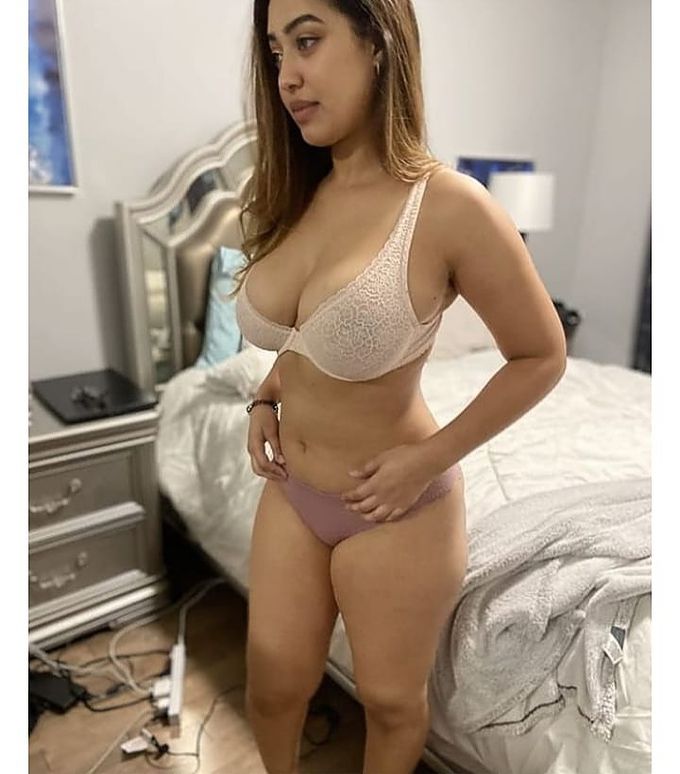 Saima – 24yo newly married housewife call girl - Anjuna Beach (Goa)